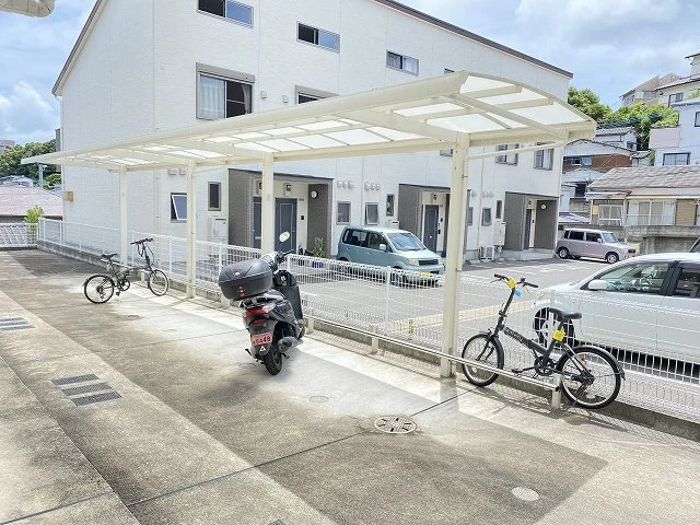 設備・仕様は号室により異なる為現況を優先致します。