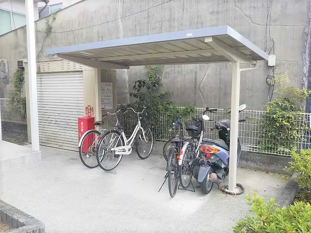 屋根付駐輪場