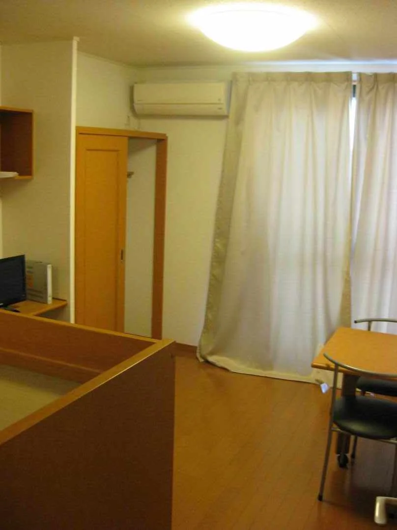 実際はカーペット♪テーブルは折りたためます♪