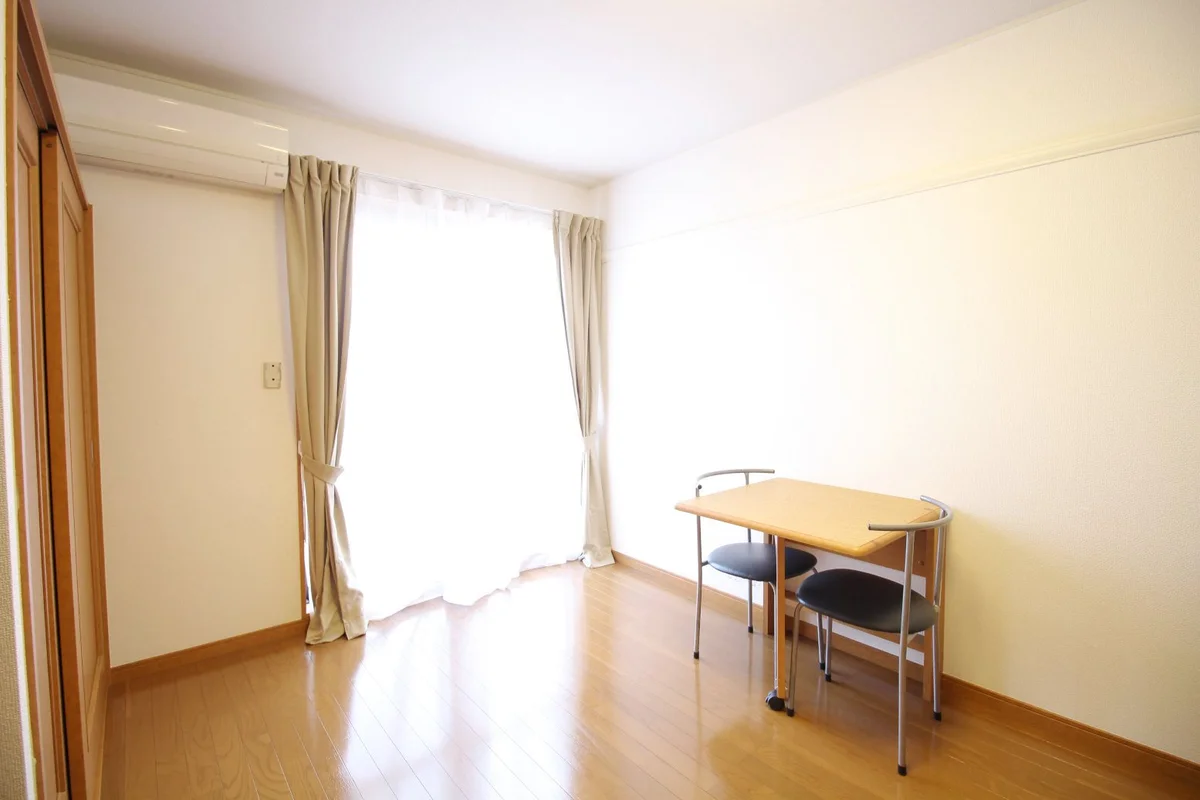 採光面は南南東で、日当たりは良いですよ♪