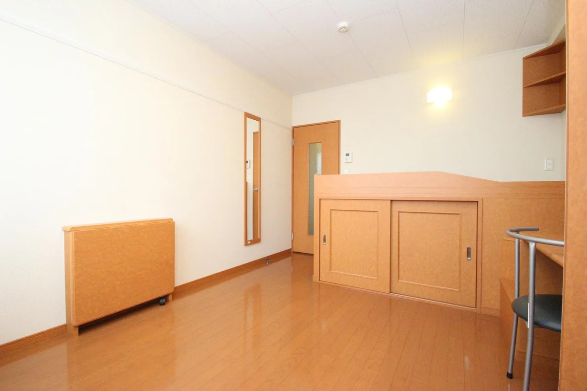 テーブル（折りたたみ可能）・イス付き