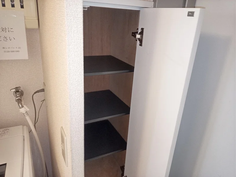 玄関前シューズボックス