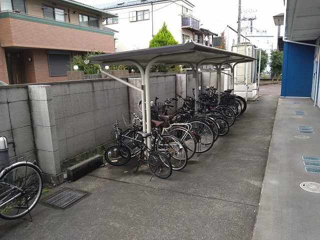 駐輪場　原付＆自転車のみ駐輪可能
