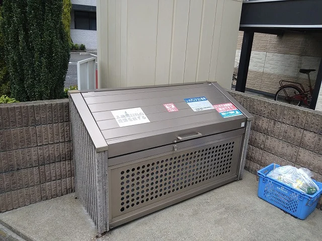 ダストボックス