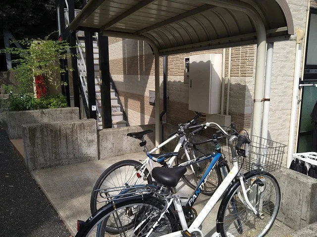 駐輪場　原付＆自転車のみ駐輪可能