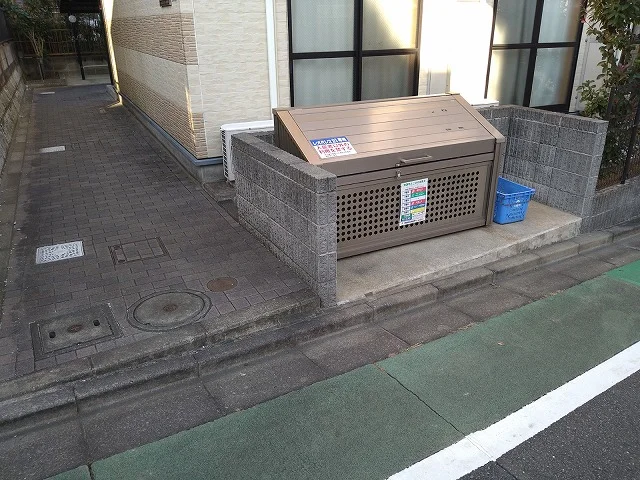 ダストボックス