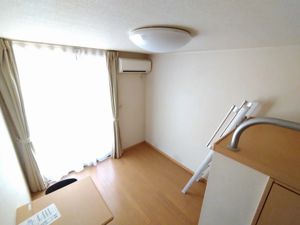 2階以上は絨毯仕様です。