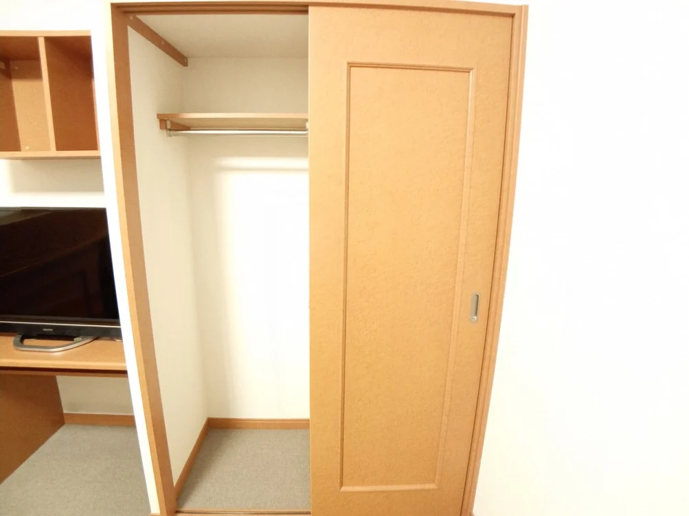 1階はフローリング、2階はじゅうたんです。