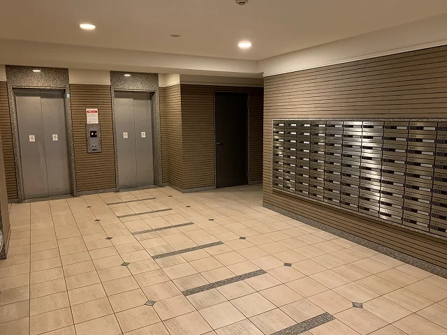 集合ポスト・エレベーター