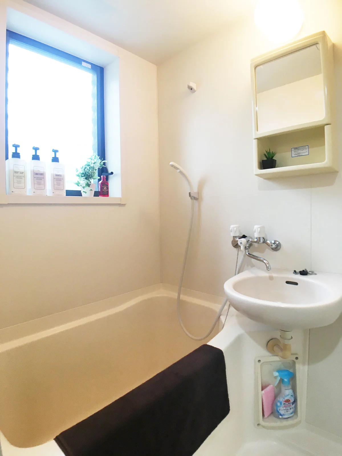 バスルーム・トイレ分かれています☆シャンプー、リンス―、ボディーソープもご用意していますので、ぜひご利用ください◎♪