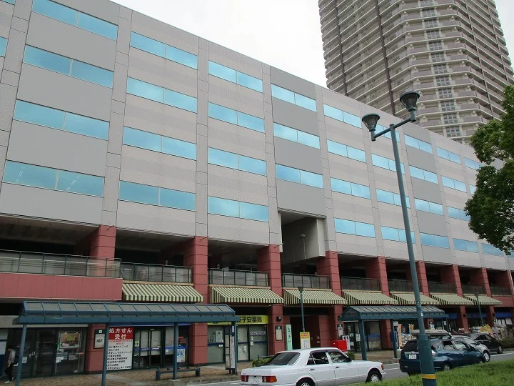 『新子安駅』まで徒歩4分！スーパーや100均、ファミレスとあります♪生活しやすい駅です◎