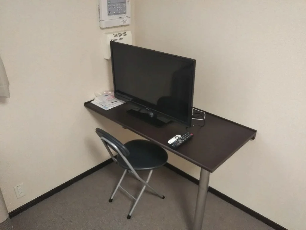 テレビ・テーブル