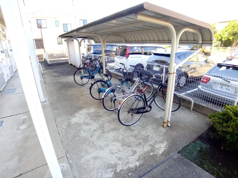 屋根付き駐輪場