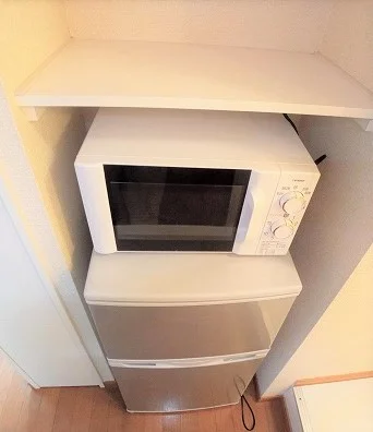 電子レンジ、冷蔵庫