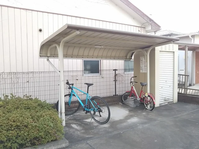 屋根付き駐輪場