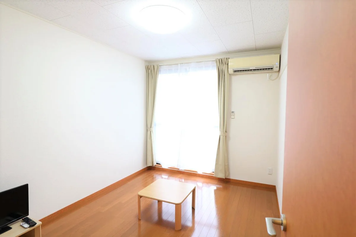 大型家具家電付きにより初めての一人暮らしの方も安心！