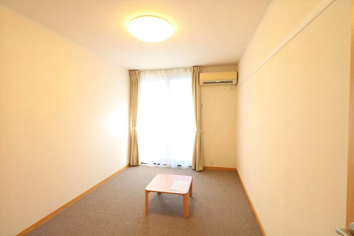 大型家具家電付きにより初めての一人暮らしの方も安心！