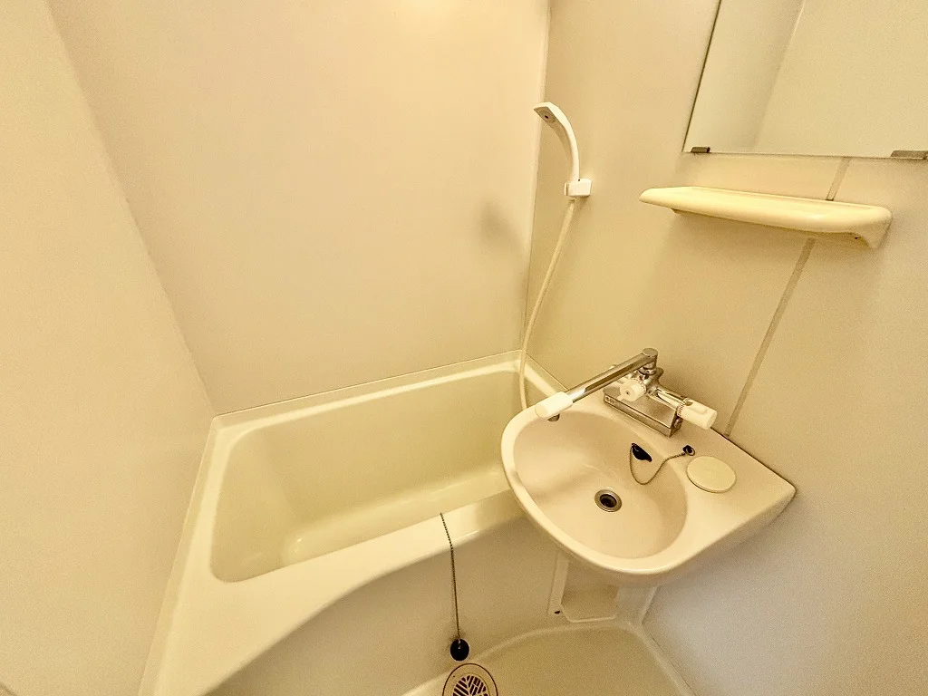 設備・仕様は号室により異なる為、現況を優先いたします。