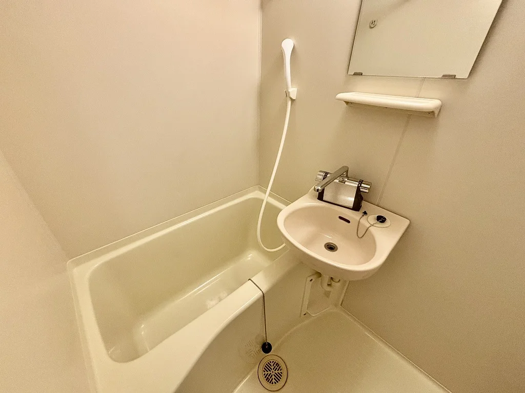 設備・仕様は号室により異なる為、現況を優先いたします。