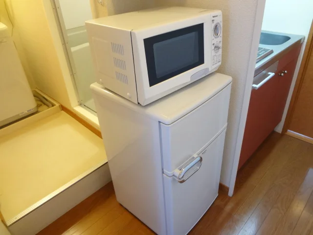 電子レンジ、冷蔵庫