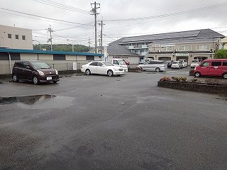 敷地内