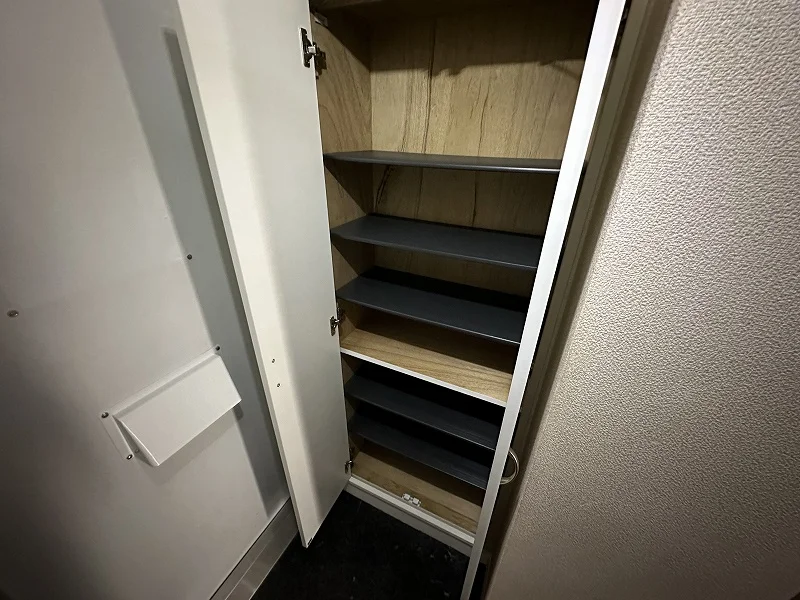 シューズボックス