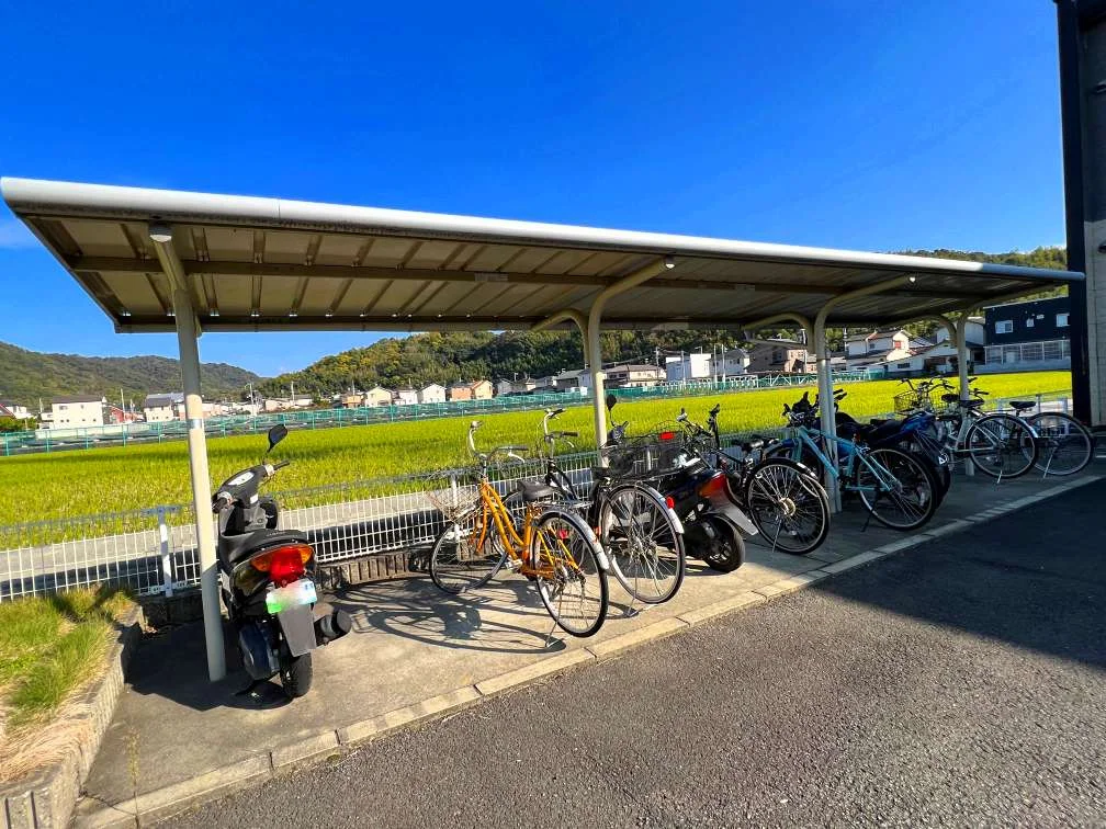 屋根付き駐輪場