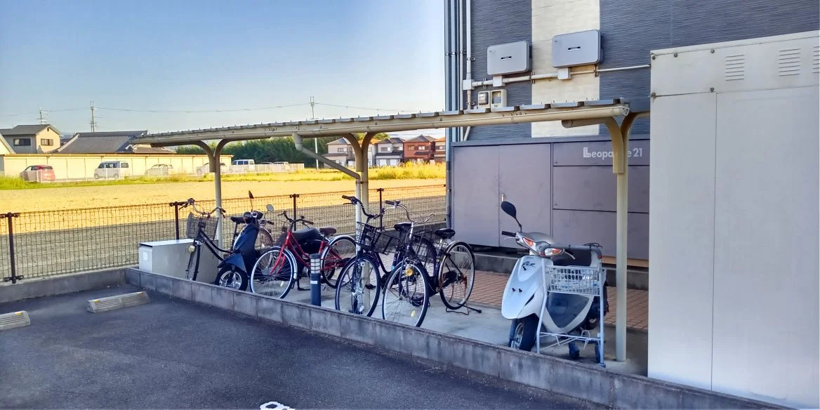 屋根付き駐輪場