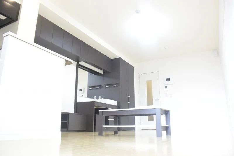 シンプルなお部屋のため自分好みに家具を配置できます