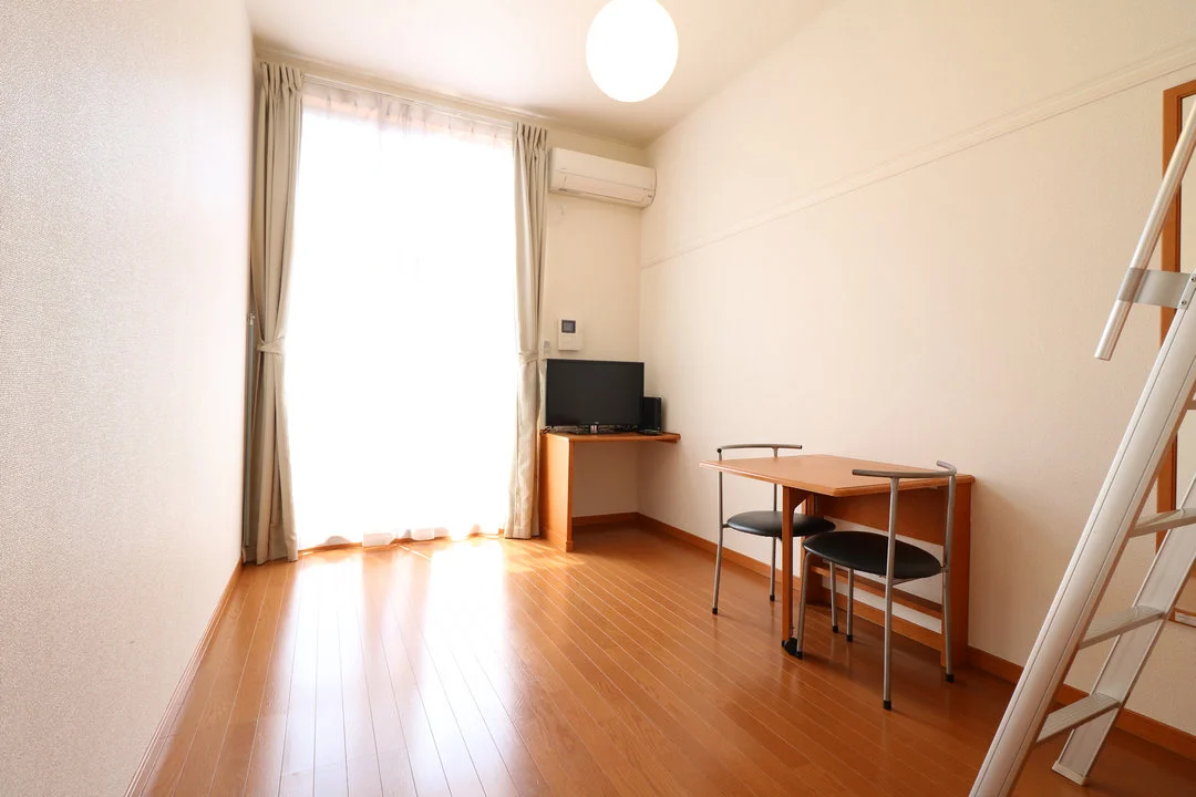 １Ｆはフローリング仕様・２Ｆは絨毯仕様になります。