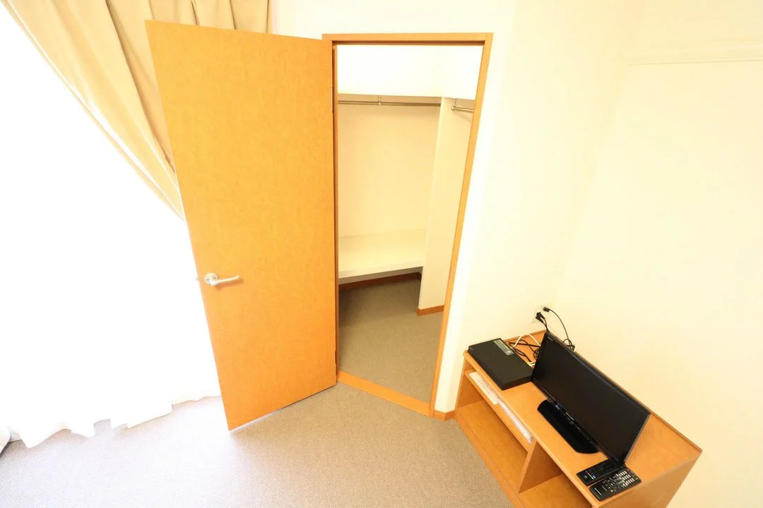 ウォークインクローゼット付！お部屋もすっきり片付けられます