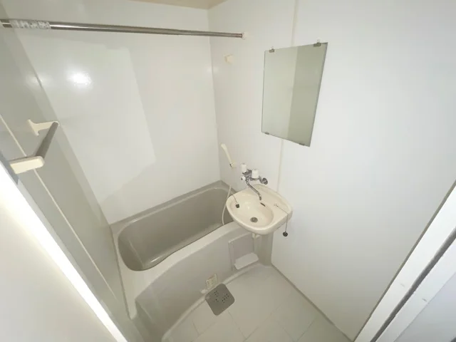 実際のお部屋と異なる場合がございます。