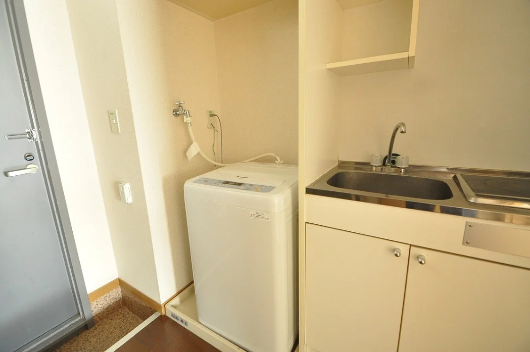 メーカー等が写真と相違する場合がございます。