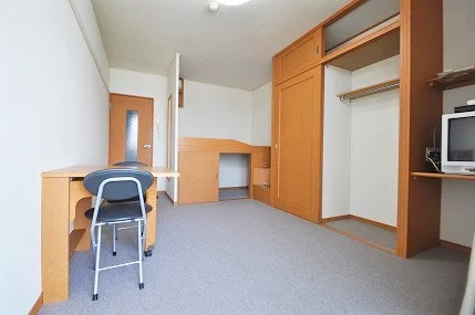 １階はフローリング、２階は絨毯敷きです。