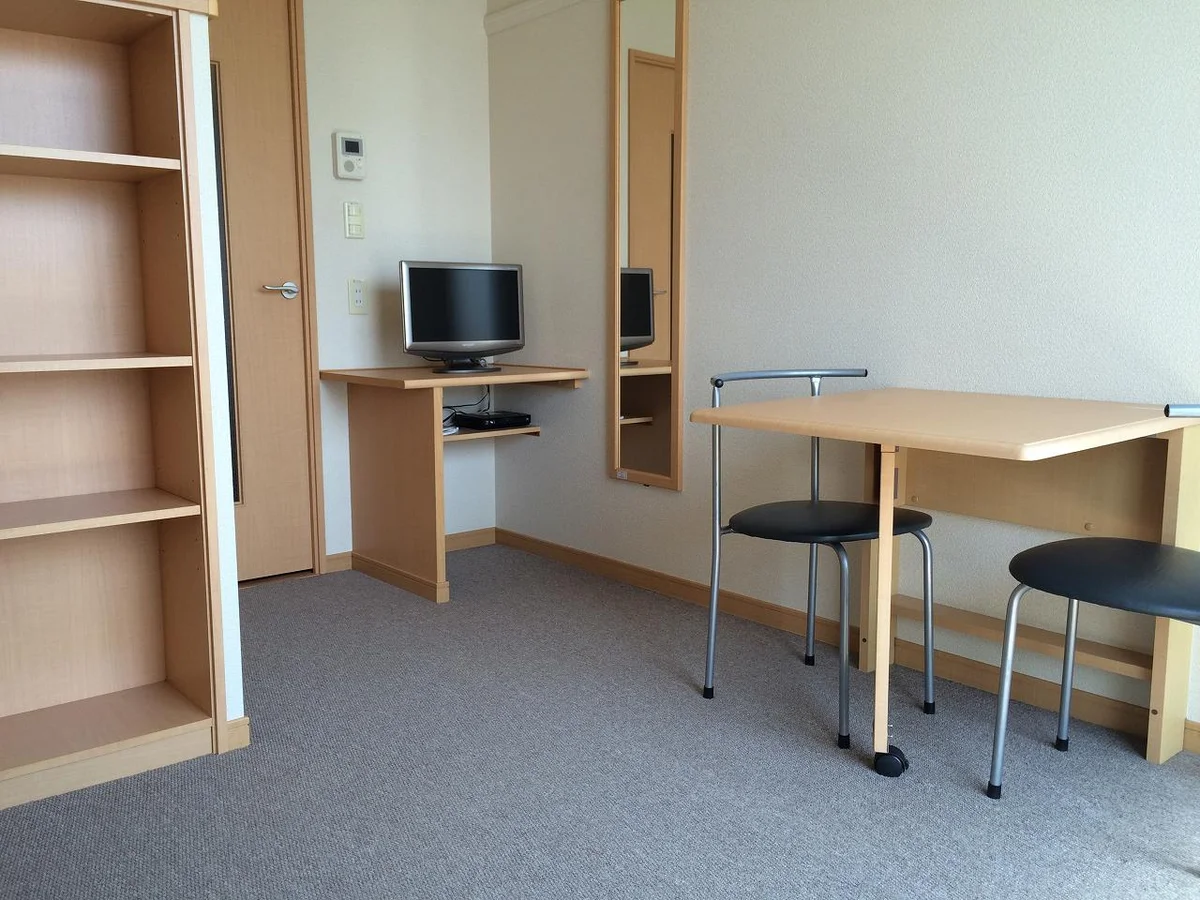 お部屋によって絨毯の種類・家電のメーカー等が異なります