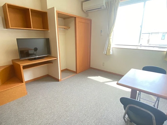 お部屋によって絨毯の種類・家電のメーカー等が異なります