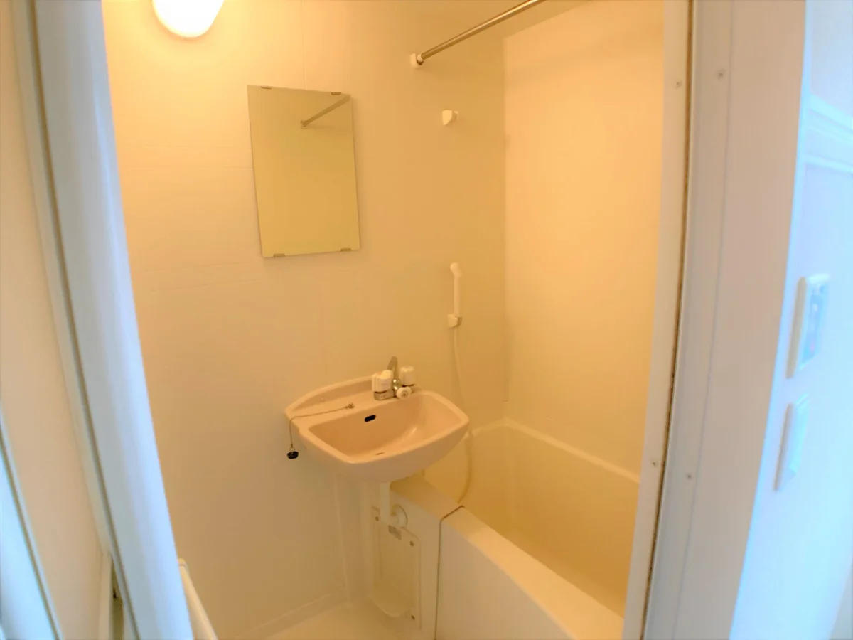 設備・使用は号室により異なる為、現況を優先致します。