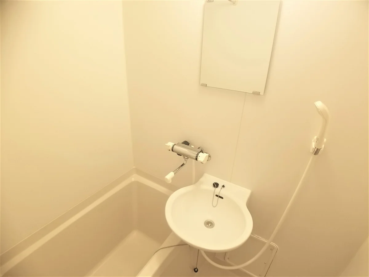 設備・仕様は号室により異なる為、現況を優先致します。