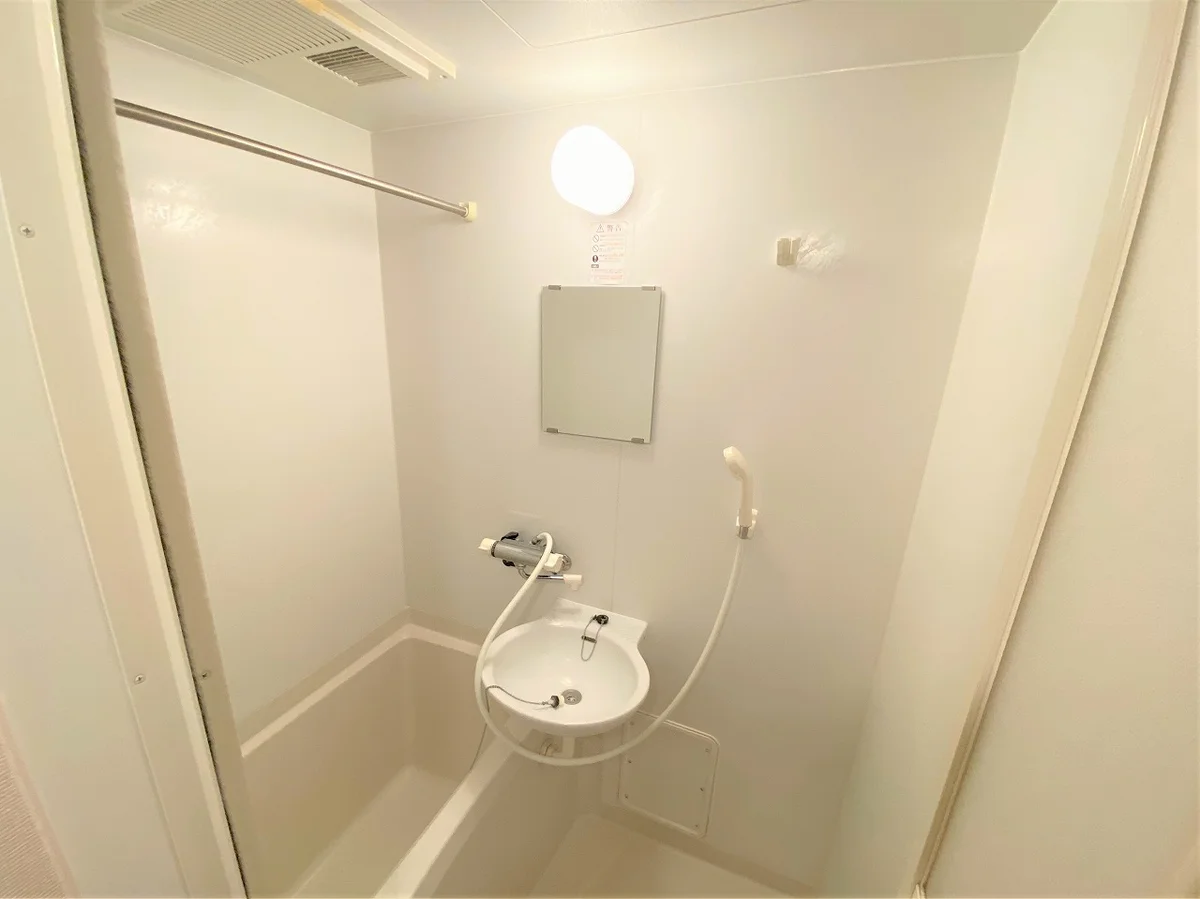 設備・使用は号室により異なる為、現況を優先致します。