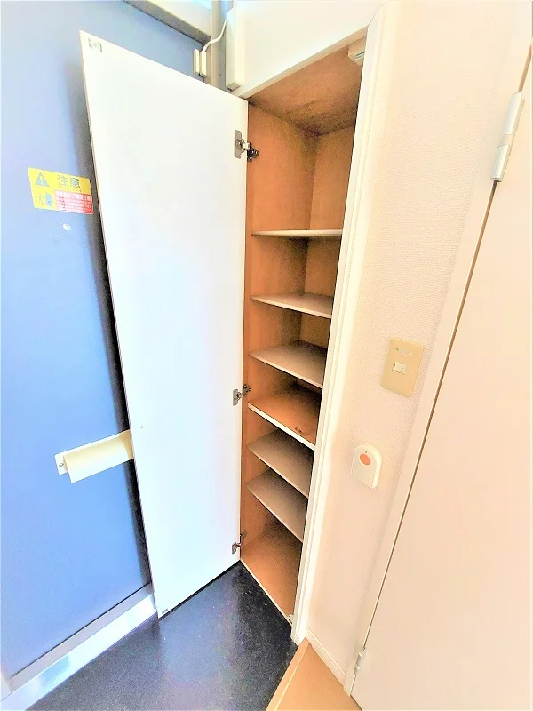 シューズボックス