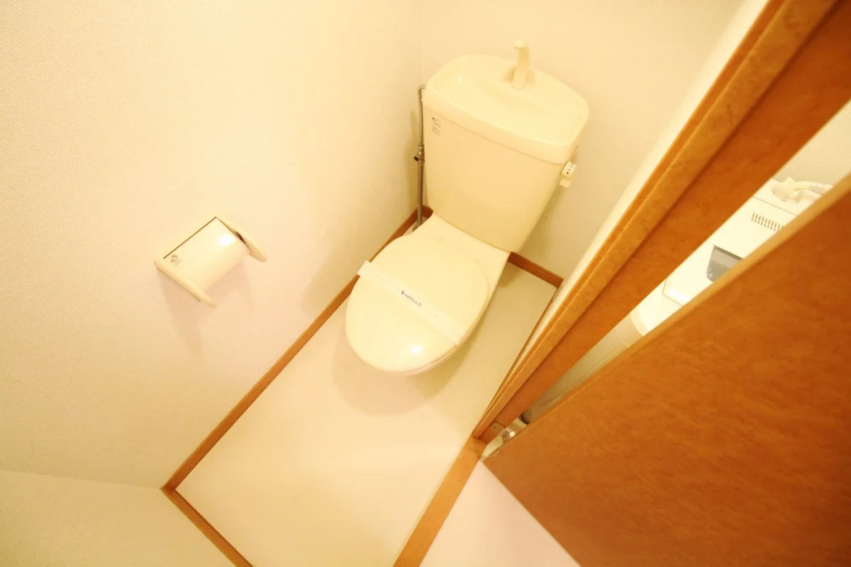 トイレ・風呂はセパレートになってますよ♪