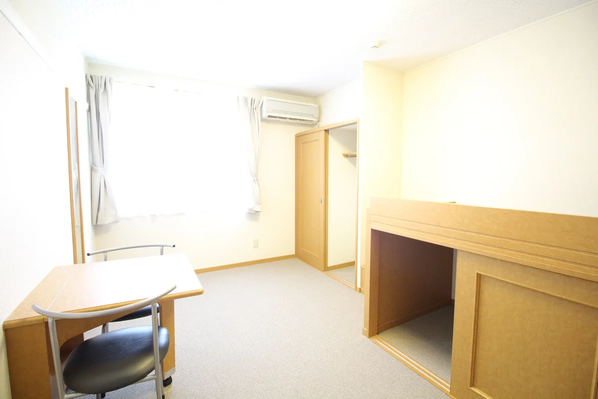 採光面は東向きです！朝から明るい日ざしが差し込みます！