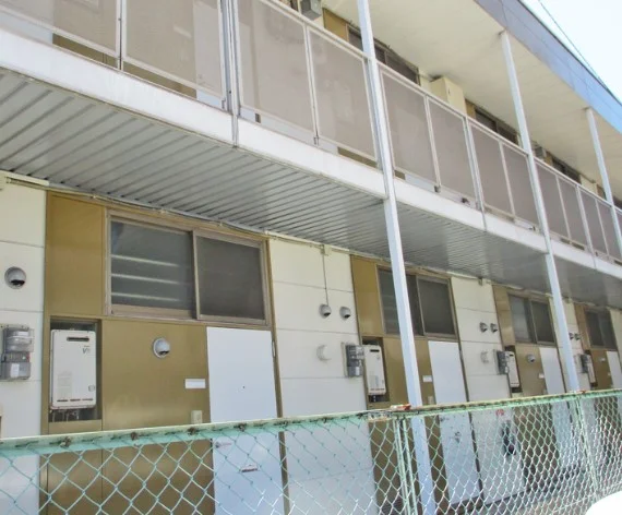 共用部分は清掃業者が清掃しています。