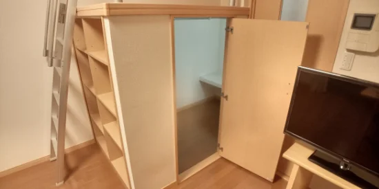 便利なロフト付き　収納スペースにもベッドにも！