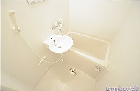 備品や設備仕様は号室等により異なります現地をご確認下さい。