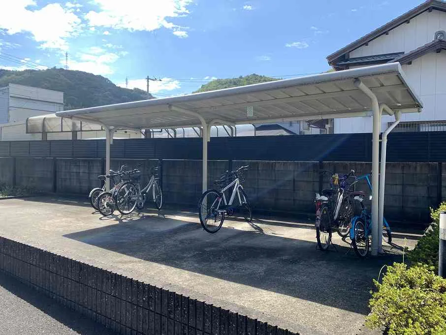 屋根付き駐輪場
