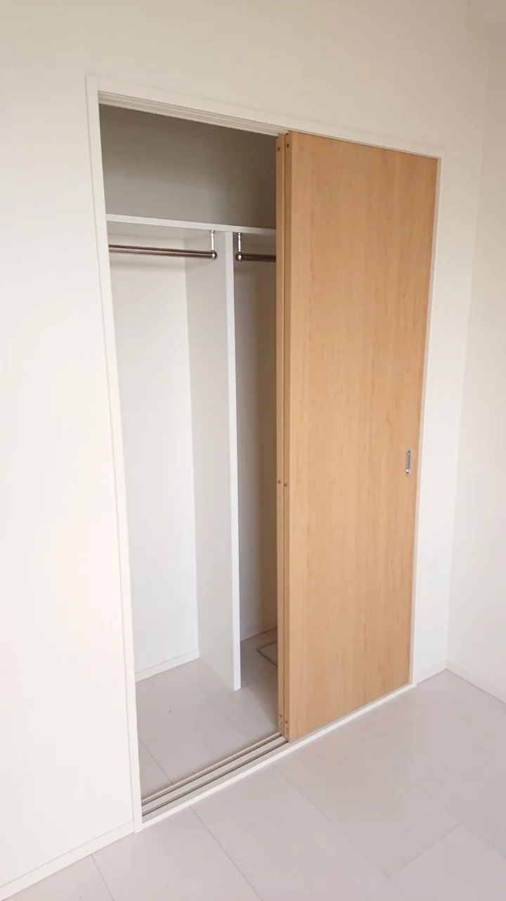 居間収納
