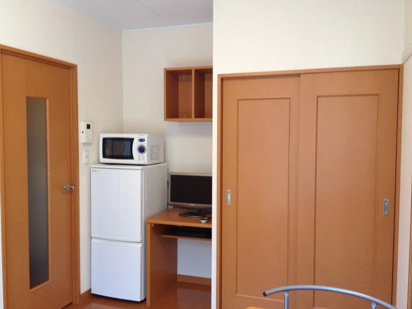 ベッド下に収納有り