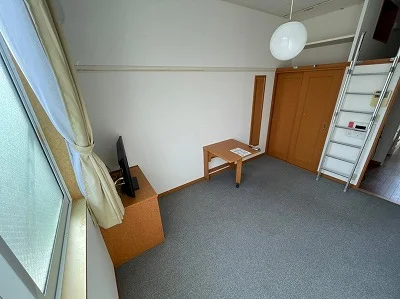 1階は絨毯仕様です。