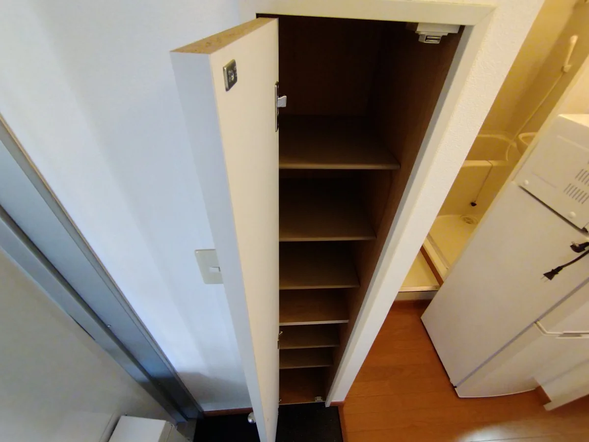 シューズボックス